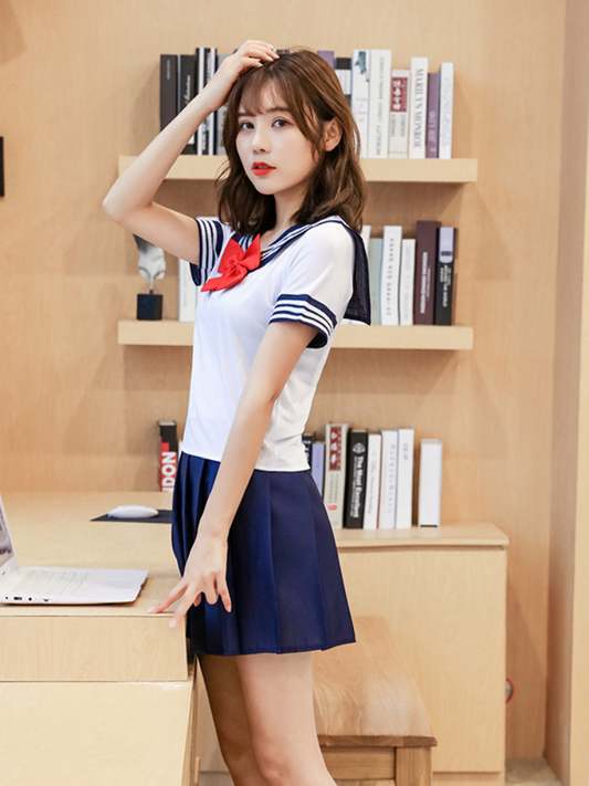 Hot-selling Japanese and Korean-style school uniform set