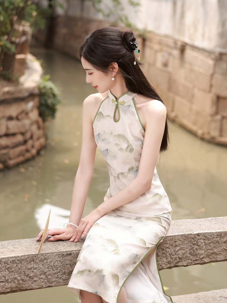 New Chinese-style Sleeveless Cheongsam