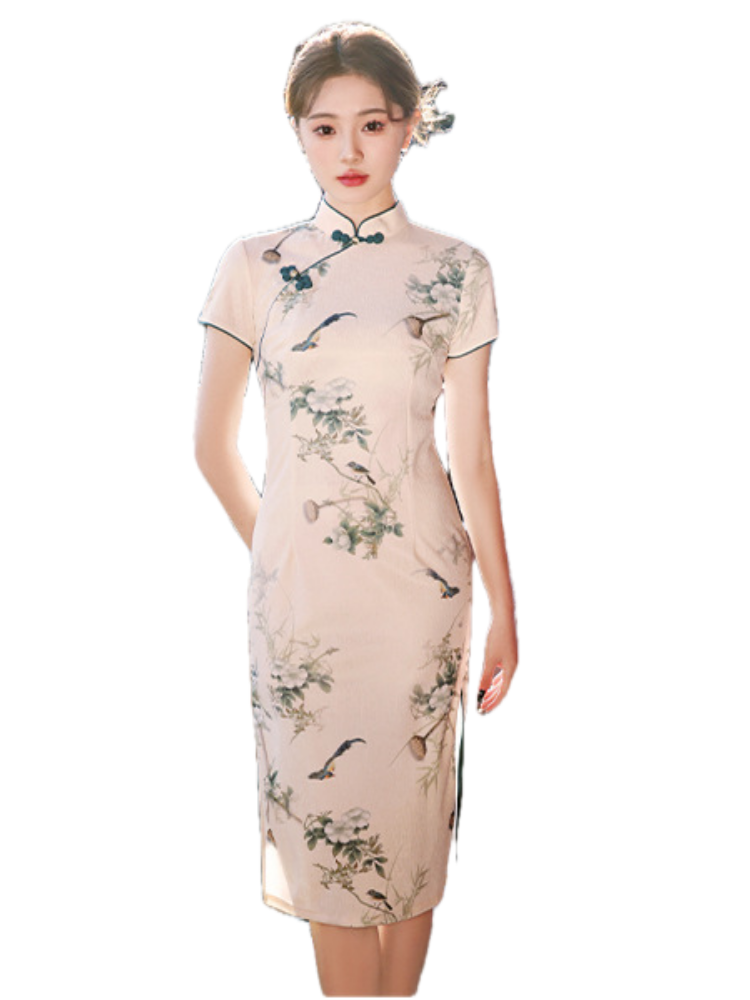 Vintage and Elegant Floral Cheongsam