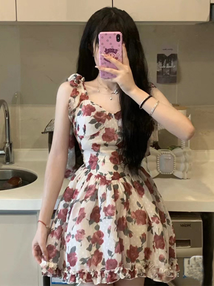 New Romantic Slimming Rose Print Sundress