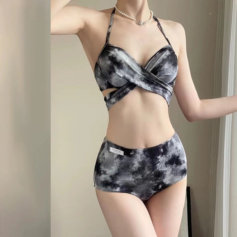 Women's split three-piece bikini fashion printing and dyeing steel support gathered, sexy hot girl